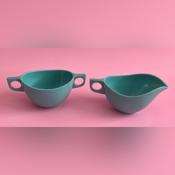 Vintage teal sugar and creamer set made of melmac in very good used condition - Picture 4 of 4